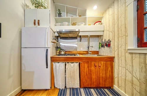 Ayers Cliff Apartment | Perfect Winter Weekend Loft in the ❤️ of the Eastern Townships