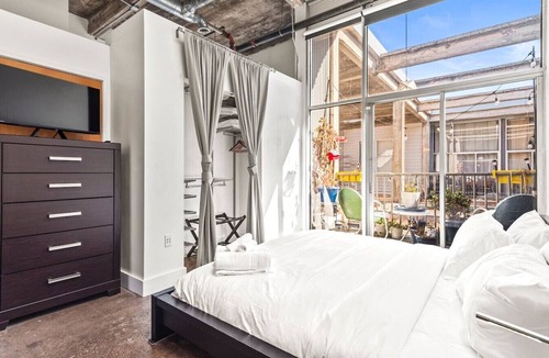 Old Fourth Ward Apartment | Pet Friendly | King Bed | Beltline Access