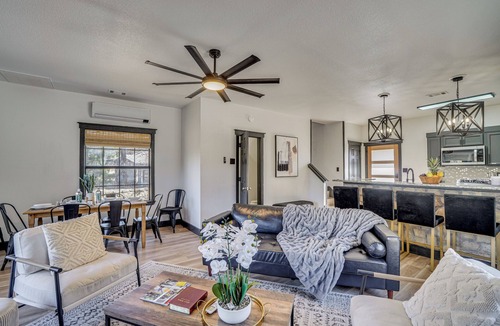 Graford Cottage | Pool Access, Walk to Water! Possum Kingdom Cabin