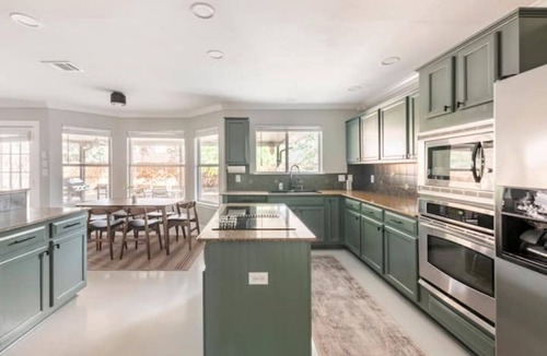 Deer Park At Maple Run House | Pool-Hot Tub-Putting Green-Arcade-Oasis
