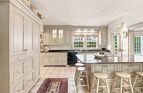 Old Town Historic District House | Pool Old Town NOTL 6 PPL Pet Friendly Historic Home