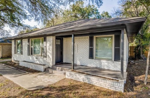 North Dallas House | Preston Hollow Charming Cottage/Large Yard
