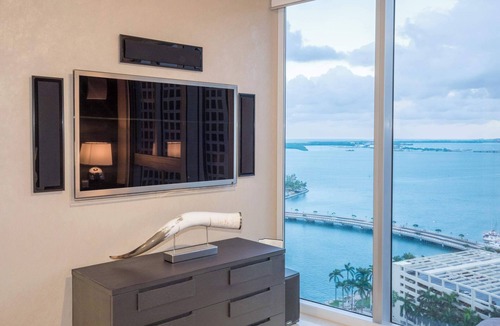 Downtown Miami Apartment | Prime Brickell Suite | Walk to City Center