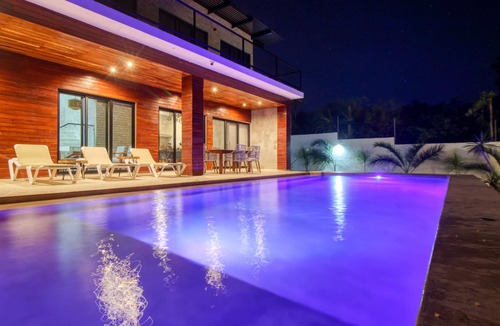 Calderitas Villa | Private bayfront villa with amazing views, pool, dock, palapa hut & W/D