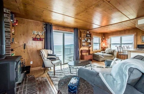 Scots Bay Cottage | Private beachfront cottage