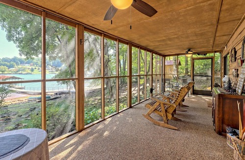 Hiawassee House | Private Dock, Mountain View, Lake Front, 2 kayaks, 2 SUPs, 1 canoe, Hot tub