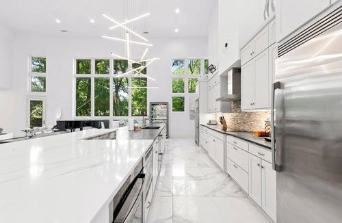Parker House | Private Events! 2-Acre Luxury Estate, Pool, Volleyball Court & Nature Retreat