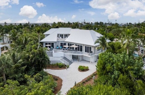 Wulfert House | Private Heated Pool~40' dock~Bring a Boat~Golf cart~Kayaks