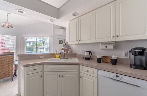 Central Naples House | Private Heated Pool Lakeside Luxury in Gated Briarwood Minutes to Beaches