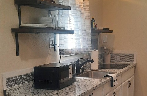 West San Antonio Apartment | Private Luxury Suite: SA Central NW: Loop 410 & Ingram