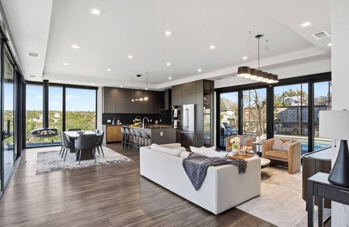 Apache Shores House | Private Pool + Firepit | Hill Views | Mins to Lake Travis | Hunters Estate