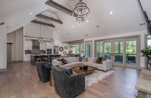 Eatonton House | Private Pool+Game Room+Private Dock on Lake Oconee