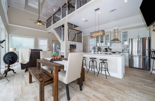 Davenport House | Private Ranch Style Home on Lake with gated access…couples retreat, very private
