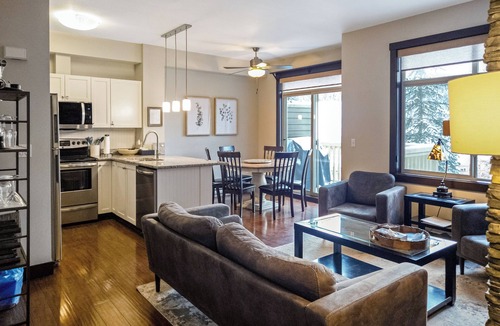 East Kootenay House | Private Townhouse Ski InOut Complex 3 Bed 2.5 Bath