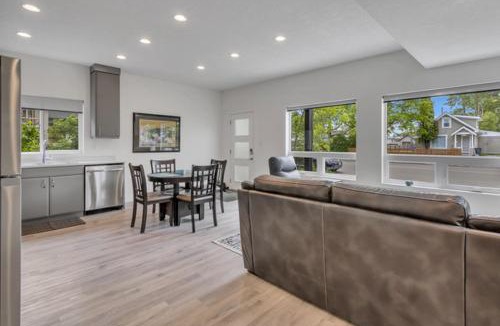 Prince George Apartment | Pure Paradise