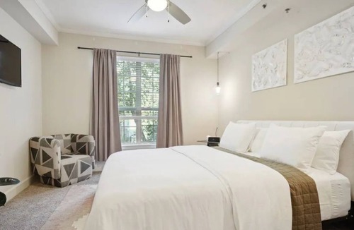 Lenox Apartment | Quaint Japandi Style Apt Nestled In the Heart of Buckhead Ga!