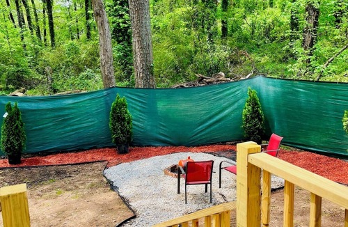 Sandtown Cabin | Quaint & Spacious Tiny House: Gorgeous Decor, Near ATL Airport, Midtown & Sports