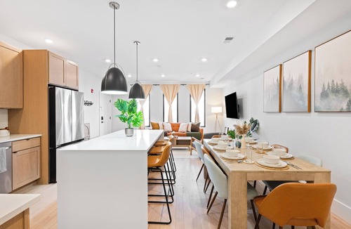 McGinley Square House | Quick PATH access-NYC Metlife Stadium Traveler’s 3BR Modern Designer Home