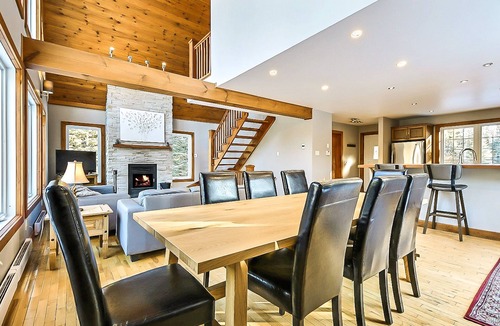 Mont-Tremblant Ski Chalet | RARE Riverfront Retreat, Private Nature Escape, 1 person PADDLE BOARDS & CANOE !