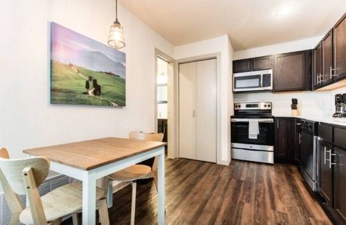 Oak Lawn Apartment | Reagan 202 : Charming 1-bedroom apartment in Oaklawn
