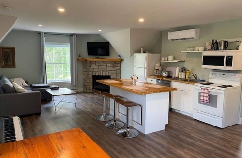 Stanstead Township Apartment | Relax, Zen condo, with AC, country side & lakes