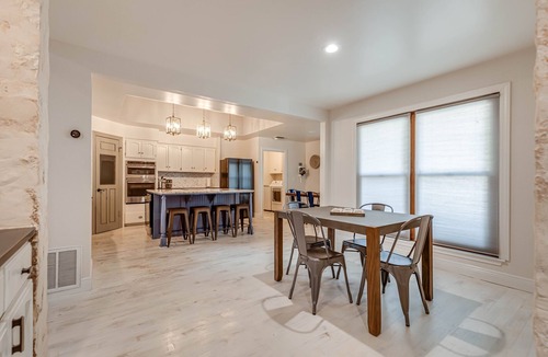 Oakmont Downs House | Relaxing home Optional heated pool Spa Central location 20 min to Lackland AFB