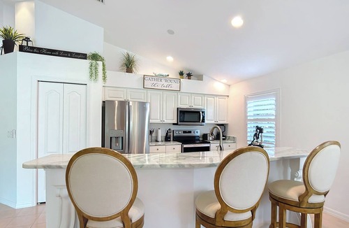 Falcons Glen House | Resort Style Oasis 3-bedroom House in Naples for a relaxing getaway