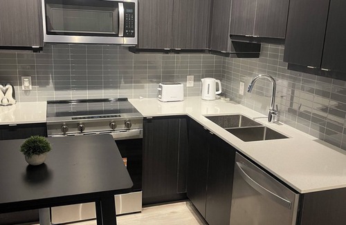 Sullivan Condo | Resort Style Toronto Condo