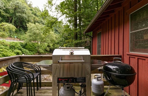 Helen Cabin | River Haus - Riverfront cabin on the Chattahoochee