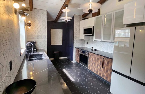Cypress Gardens House | Romantic & Spicy Getaway w/Mermaid Pool & Hot Tub. Adults only!