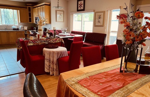 Fleetwood House | RVH'S Rm #2/Private Bathroom Main Floor area Shared Living Space