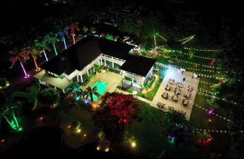 Davie House | Saint Patrick Palace - Wedding-Ready Luxury Estate w/Pool & Guest Cottage