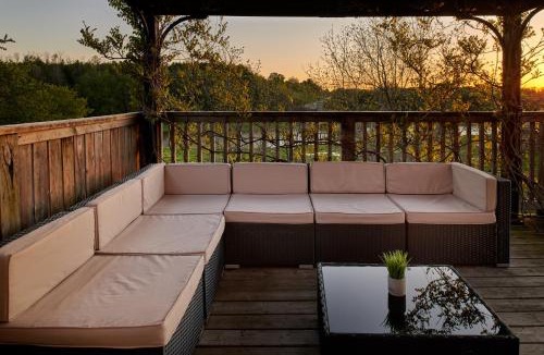 Ashfield-Colborne-Wawanosh Hotel | Samuels Boutique Hotel