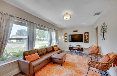 Shearer Hills - Ridgeview House | San Antonio Home, 2 Mi to Airport - Pets Welcome!