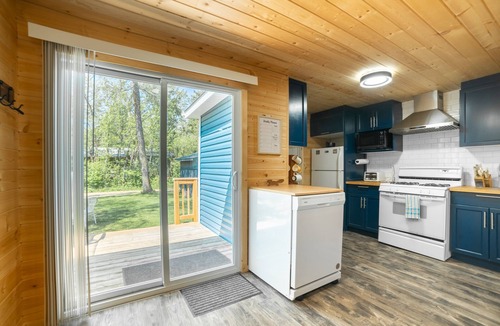 Sandy Hook Cottage | 🏝 Sandy Hooked 2Bed1Bath Remodelled Pine Cottage