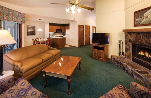 Sapphire Condo | Sapphire Valley | Group Mountain Retreat | Pool + Hot Tub | 2BR