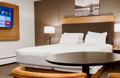 Garibaldi Highlands Hotel | Sea to Sky Hotel & Conference Centre