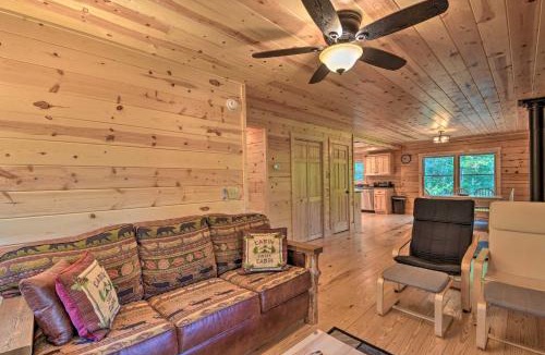 Murphy House | Secluded Cabin w/Deck 13 Miles to Downtown Murphy