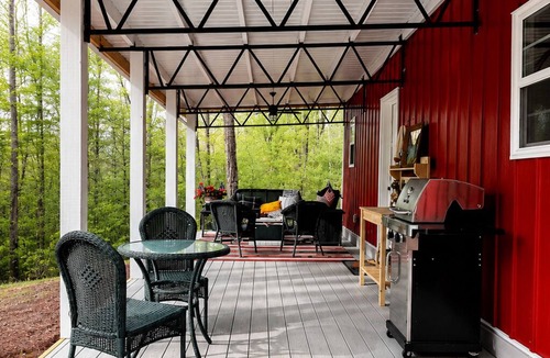 Unaka Cabin | Secluded NC Mtn Red Barn Cabin 3 Acres Near Ocoee Rafting, Lakes, Casino