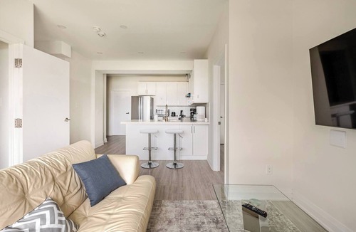 Oakville Apartment | Serene Oakville Retreat - Modern 2-Bedroom Apartment