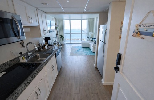 Fort Myers River District Apartment | Serene Riverfront Condo/Pool, Spa, Fort Myers Downtown Access