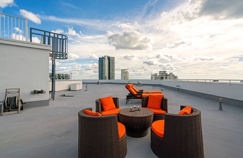 City Center Apartment | SkyLoft Penthouse in South Beach - 3000 sq. ft. of Rooftop Patio - Very Private