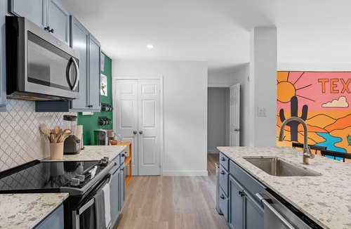 Leander House | Sleeps 8 Modern 3BR Leander | Coffee Bar & Yard
