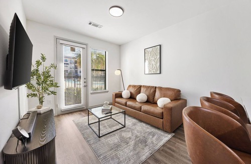 Frisco Apartment | Softly Styled 1 King +Sofa Bed Haven Frisco, TX