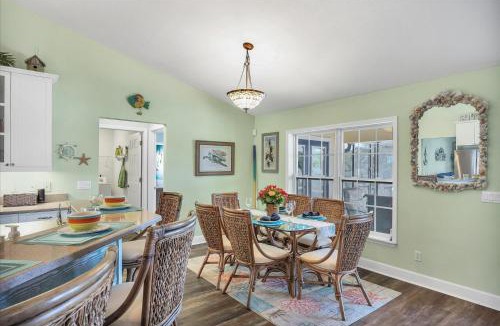 South Gulf Cove House | South Gulf Cove 3 Bedroom Canal Pool Home