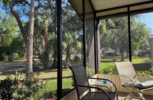 Fussels Corner House | Spacious 2 bedroom, 2 bath bungalow with all the amenities in Schalamar Creek