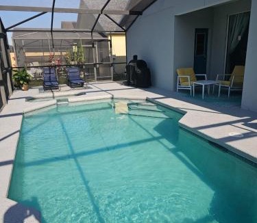 Sunset Ridge House | Spacious 2 en-suite BR, pool & spa retreat