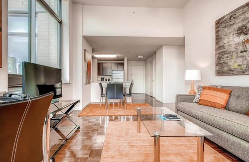 Hudson Exchange Apartment | Spacious 2BR | Full Kitchen | Washer/Dryer | by GLS
