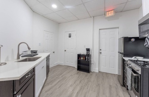 West New York Apartment | Spacious 3-bedroom apartment in gorgeous West New York with AC