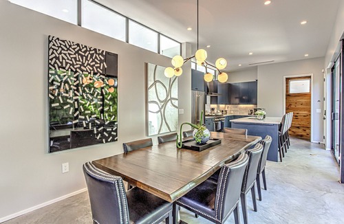 Bouldin House | Spacious 3-bedroom I DT Austin I Walk to Restaurants & Shops